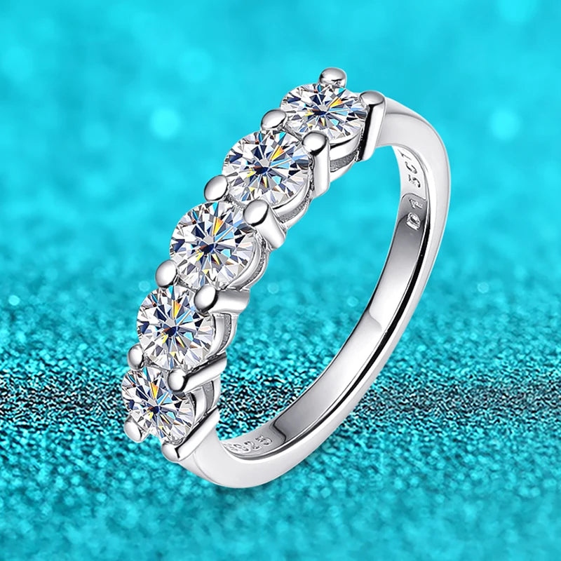 Exquisite White Gold Moissanite Ring