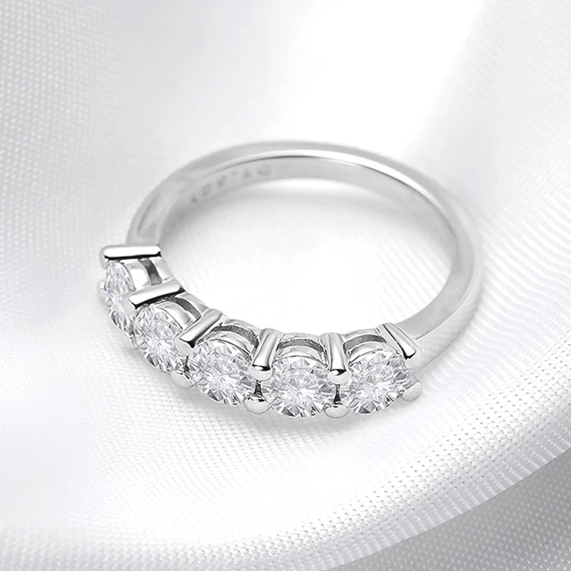 Exquisite White Gold Moissanite Ring