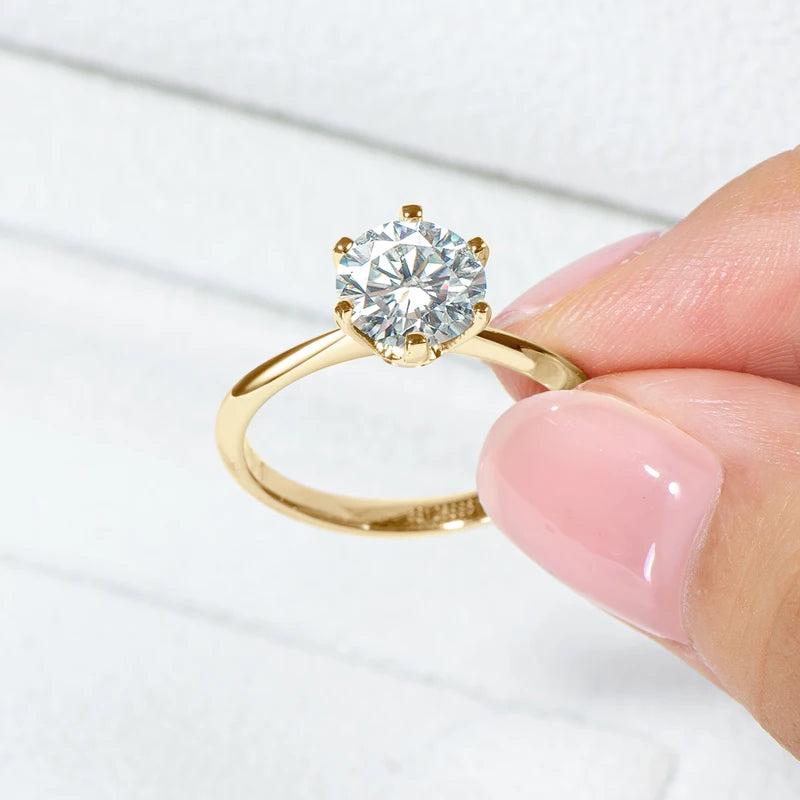 Anziw’s 4 Stunning Moissanite Solitaire Rings