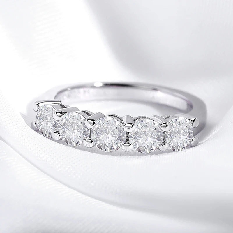 Exquisite White Gold Moissanite Ring