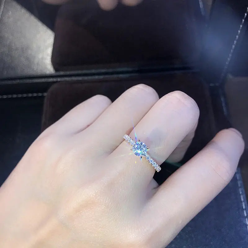Gold-Color Light Luxury Ring