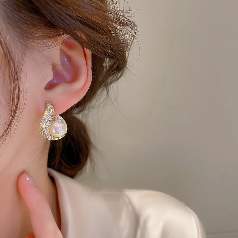 YOBEST’s Exquisite Floral Pearl Studs