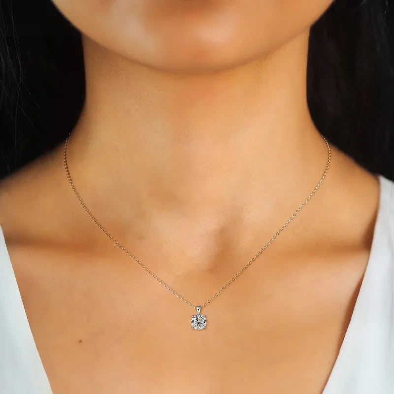 Exquisite 1ct Moissanite Necklace