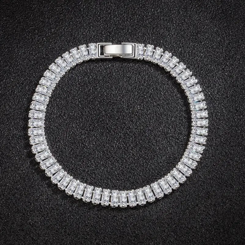 Silver Bracelet with Zircon Crystal