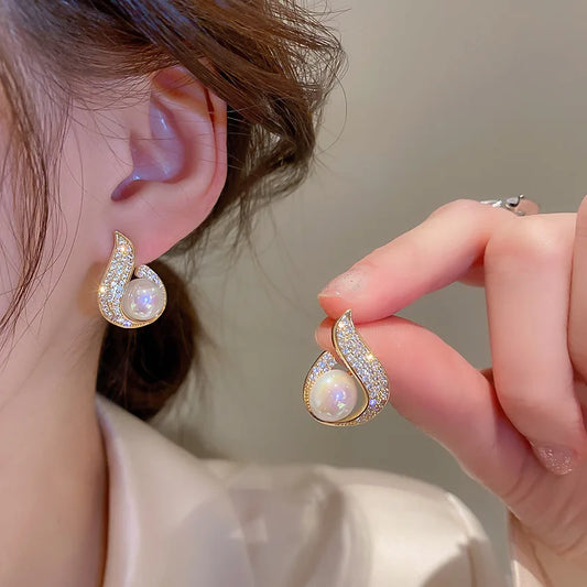 YOBEST’s Exquisite Floral Pearl Studs