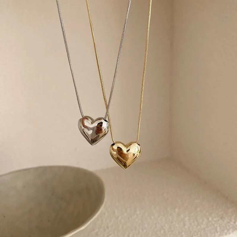 Stylish Love Heart Pendant Necklace